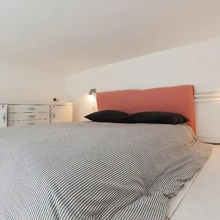Cozy 4th Floor In Monti Neighborhood Апартаменты Рим